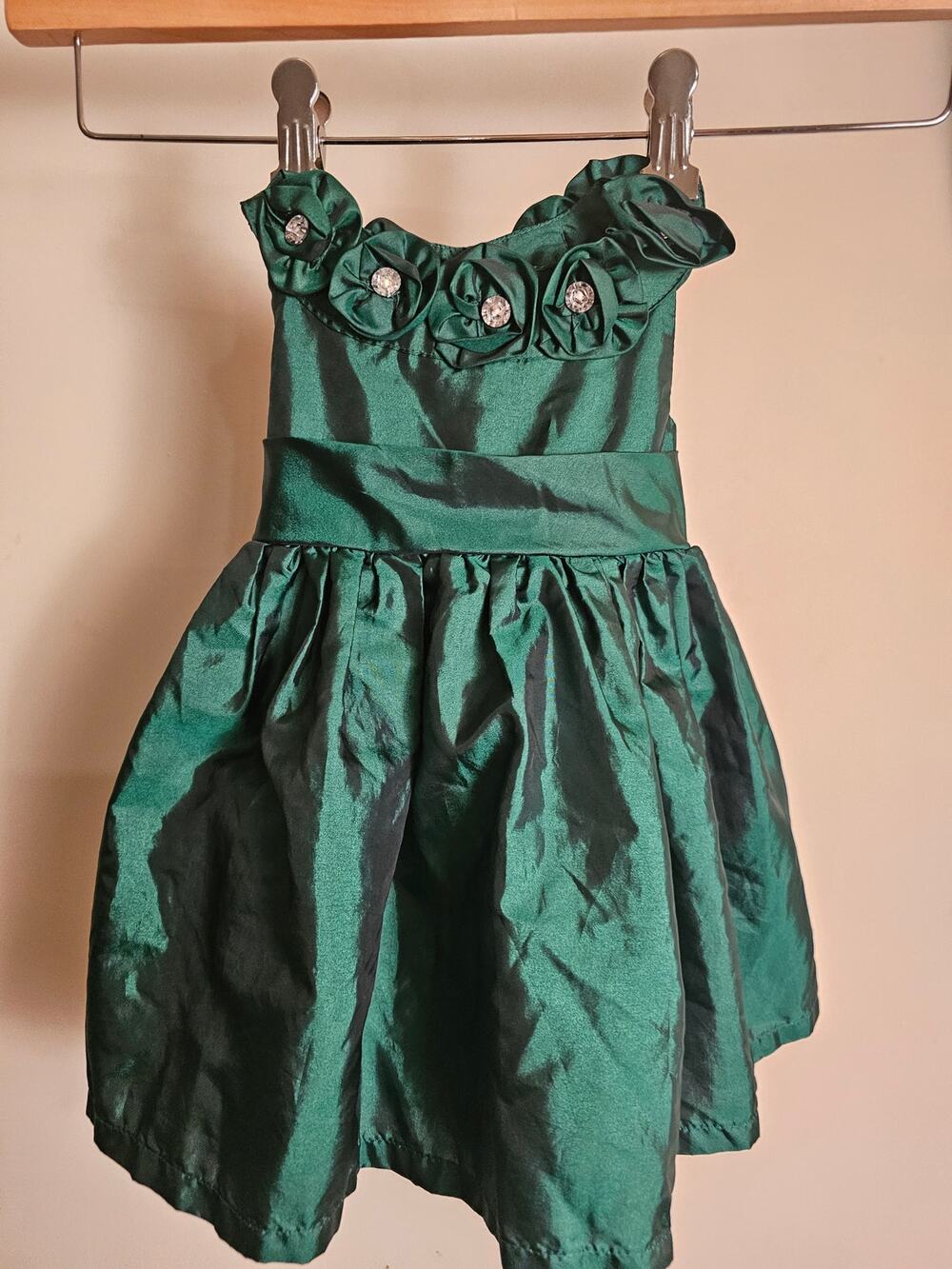 Maggie and Zoe Event Dress In Shimmering Kelly/Forest Green